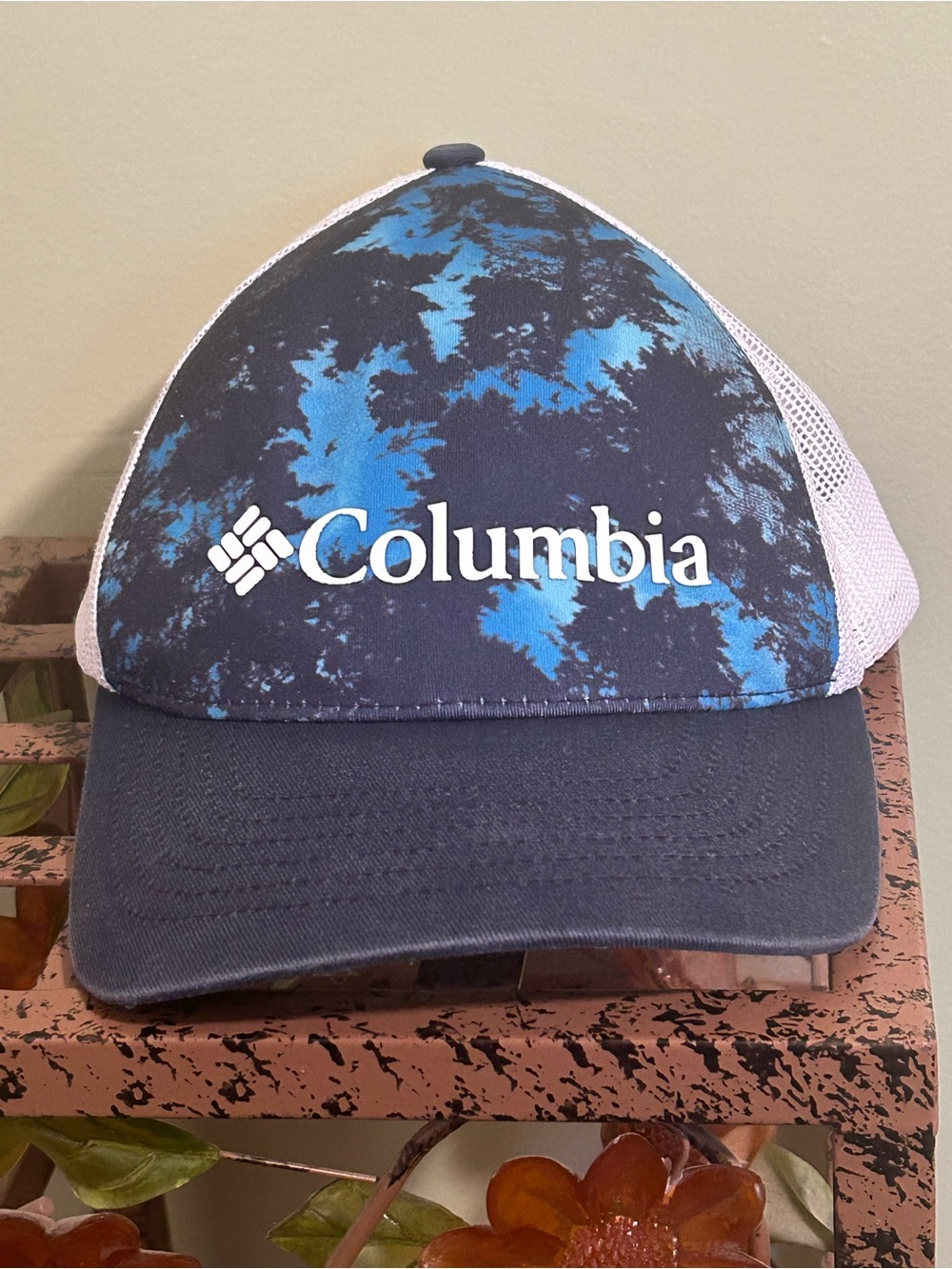 Columbia Punchbowl Trucker Hat Unisex OSFA Blue Tie Dye Forest Mesh Snapback CU0